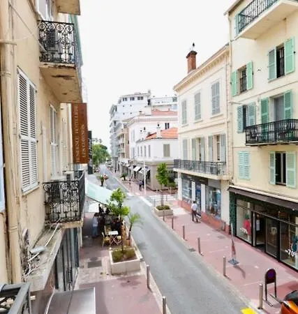Bel Emplacement * Cannes